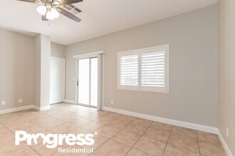 2429 Belt Buckley Dr in Henderson, NV - Building Photo - Building Photo