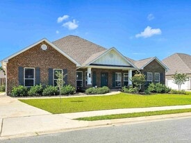 5636 Blake Ln in Milton, FL - Building Photo