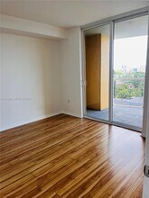 900 SW 8th St in Miami, FL - Building Photo - Building Photo