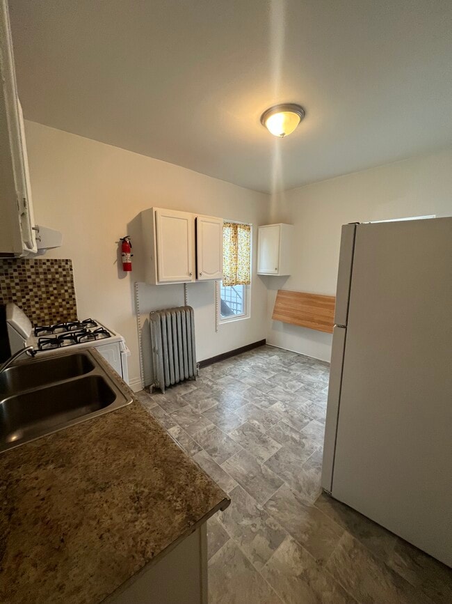 117 1/2 N Penn St, Unit 2 in Allentown, PA - Foto de edificio - Building Photo