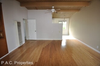 121 W Arrellaga St in Santa Barbara, CA - Building Photo - Building Photo