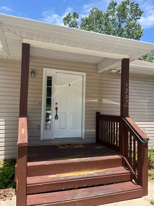 property at 1207 Westwood Dr