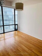 38 Grenville St in Toronto, ON - Building Photo - Building Photo