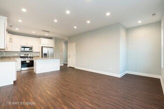 2237 W 18th St, Unit 1 in Chicago, IL - Building Photo - Building Photo