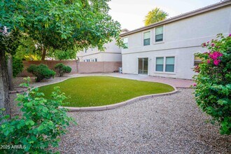 1910 E Cashman Rd in Phoenix, AZ - Building Photo - Building Photo