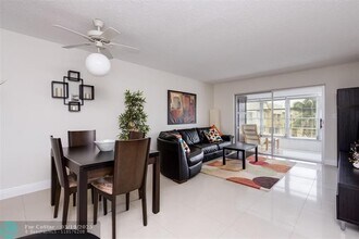 5901 NW 61st Ave in Tamarac, FL - Building Photo - Building Photo