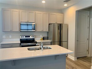 8261 Lindahl Aly in Orlando, FL - Building Photo - Building Photo