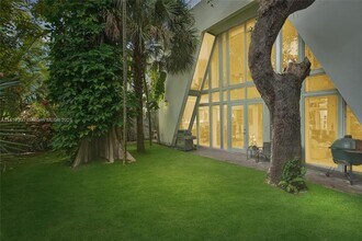 3861 Kumquat Ave in Miami, FL - Building Photo - Building Photo