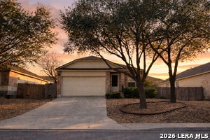 10354 Oakwood Crest in San Antonio, TX - Building Photo