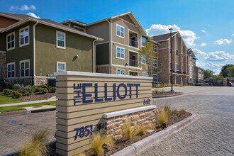 The Elliott Senior Apartments in Arlington, TX - Foto de edificio - Building Photo