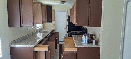 812 Longview Ave in DeLand, FL - Building Photo - Building Photo