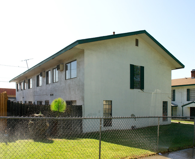 1044 N Sacramento Ave in Ontario, CA - Building Photo - Building Photo