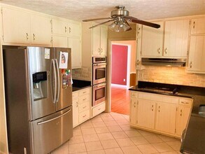 2100 Old Forge Way in Marietta, GA - Building Photo - Building Photo