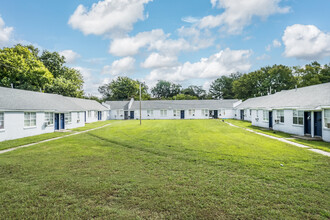 Latham Height Apartments in Memphis, TN - Foto de edificio - Building Photo