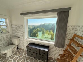 3910 Cody Rd in Sherman Oaks, CA - Building Photo - Building Photo