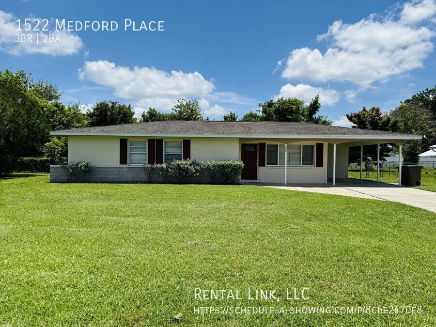 1522 Medford Pl in Lehigh Acres, FL - Building Photo