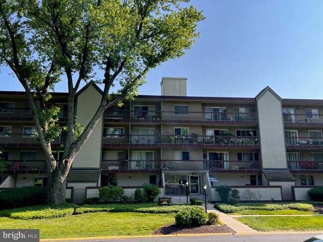 7400 Lakeview Dr in Bethesda, MD - Building Photo - Building Photo