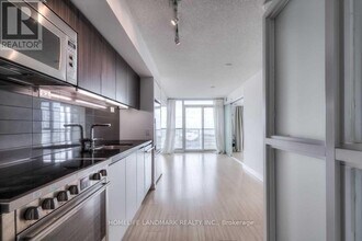 85-3985 Queens Wharf Rd in Toronto, ON - Building Photo - Building Photo