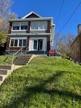 3428 Harvey Ave, Unit #3 in Cincinnati, OH - Foto de edificio - Building Photo