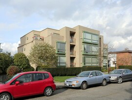 1239 W 14th Ave in Vancouver, BC - Building Photo