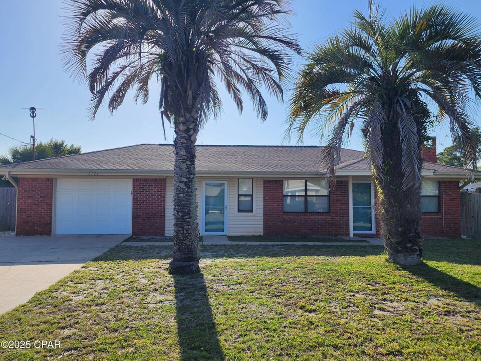 3727 Long John Dr in Panama City Beach, FL - Building Photo