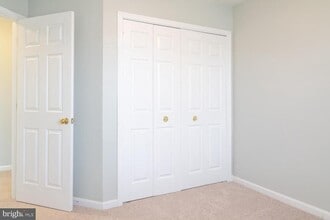 20680 Southwind Terrace in Ashburn, VA - Building Photo - Building Photo