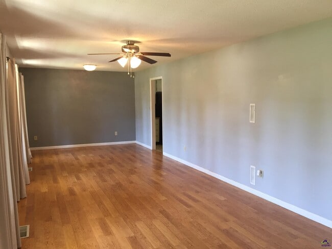 101 Mercer Ct in Warner Robins, GA - Building Photo - Building Photo