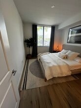7082 W 4th Ct, Unit A1 in Hialeah, FL - Foto de edificio - Building Photo