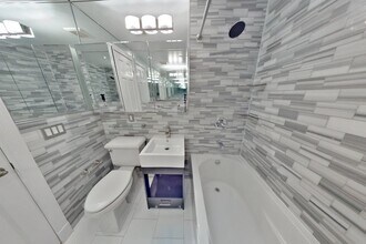 334 E 100th St in New York, NY - Foto de edificio - Building Photo