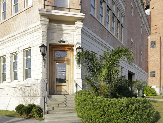 Falstaff Apartments & Dorgenois Lofts in New Orleans, LA - Foto de edificio - Building Photo