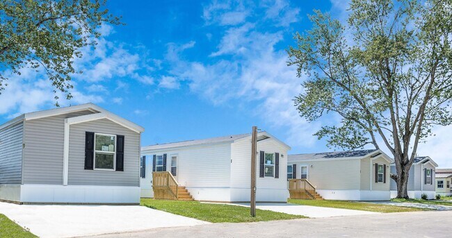 Delaware Acres in Muncie, IN - Foto de edificio - Building Photo