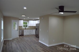 620 W Bell St in Statesville, NC - Building Photo - Building Photo