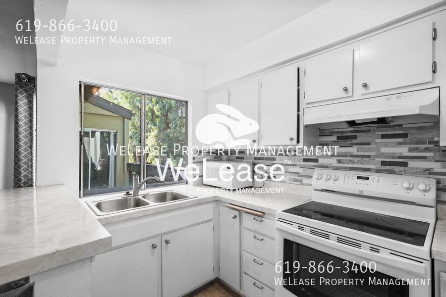 7966 Mission Center Ct in San Diego, CA - Building Photo