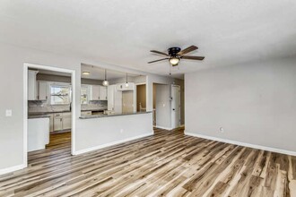5743 E Ayesbury Cir in Wichita, KS - Building Photo - Building Photo
