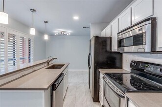 3935 Buena Vista St in Dallas, TX - Building Photo - Building Photo