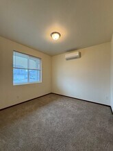 2003 W Sunnyview Ln in Ellensburg, WA - Foto de edificio - Building Photo