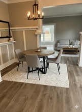 2115 W 4th St in Waterloo, IA - Building Photo - Building Photo