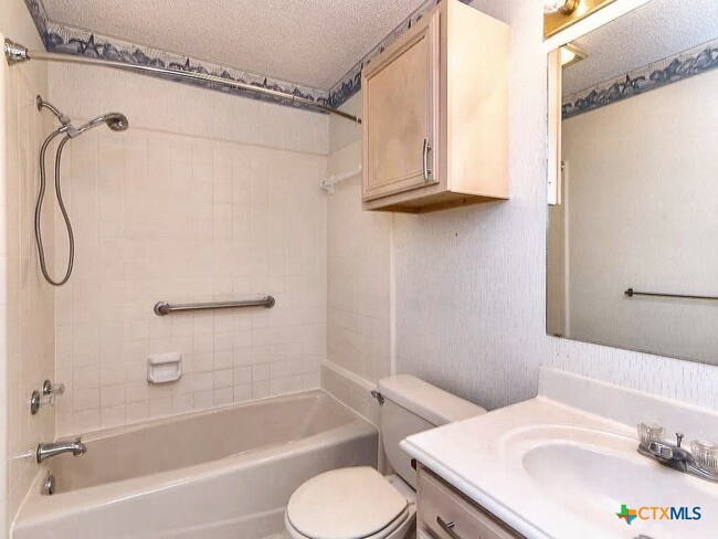 property at 1810 Ramona Cir