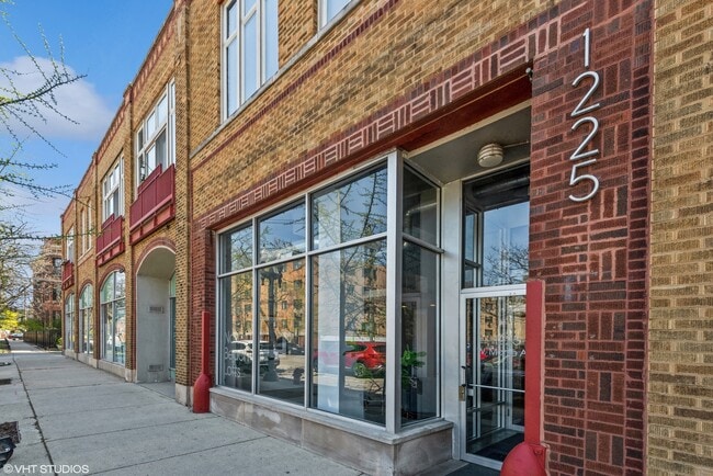 property at 1225 W Morse Ave
