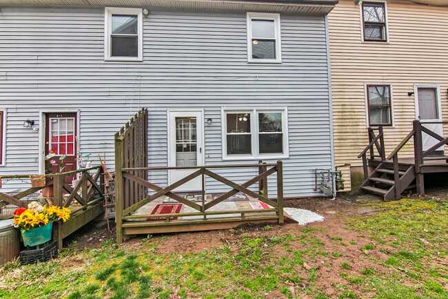 220 Lasalle St in New Britain, CT - Foto de edificio - Building Photo