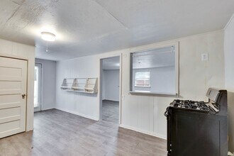 2318 Willow St in Austin, TX - Building Photo - Building Photo