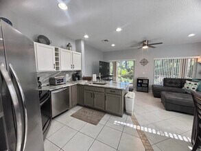 8940 Sand Shot Way in Port St. Lucie, FL - Building Photo - Building Photo