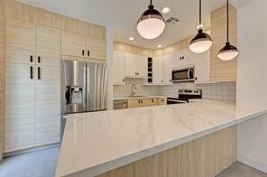 701 Bering Dr in Houston, TX - Building Photo