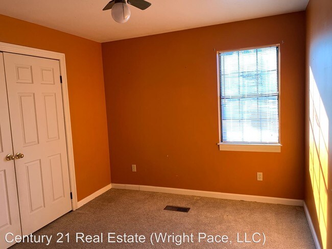 104 E Center St in Jonesboro, AR - Foto de edificio - Building Photo