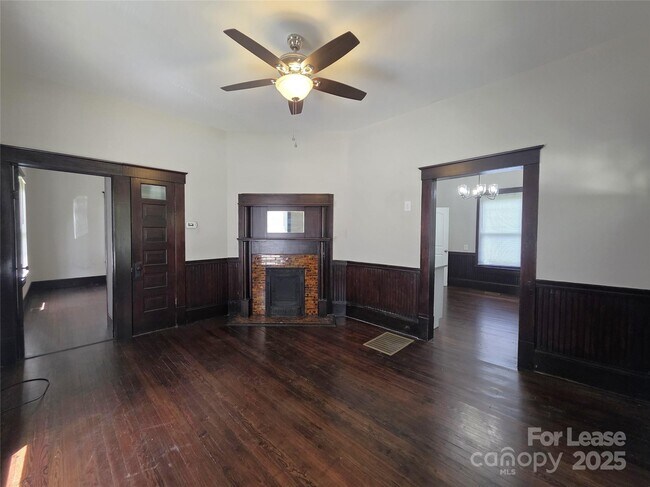 904 S Salisbury Ave in Spencer, NC - Building Photo - Building Photo