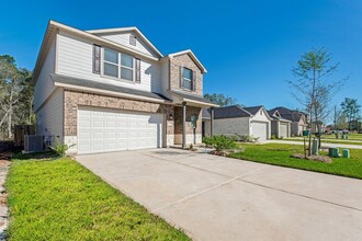 1443 Cedar Plns Ct in Conroe, TX - Foto de edificio - Building Photo