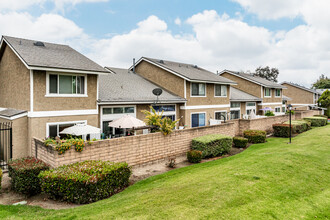 Magnolia Terrace in Ontario, CA - Building Photo - Building Photo