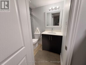 454 Acumen Ct in Mississauga, ON - Building Photo - Building Photo