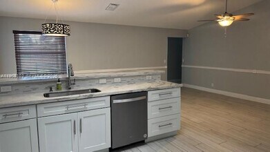 453 SW 169th Terrace in Weston, FL - Building Photo - Building Photo