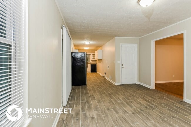 3741 Cindy Dr in Douglasville, GA - Foto de edificio - Building Photo